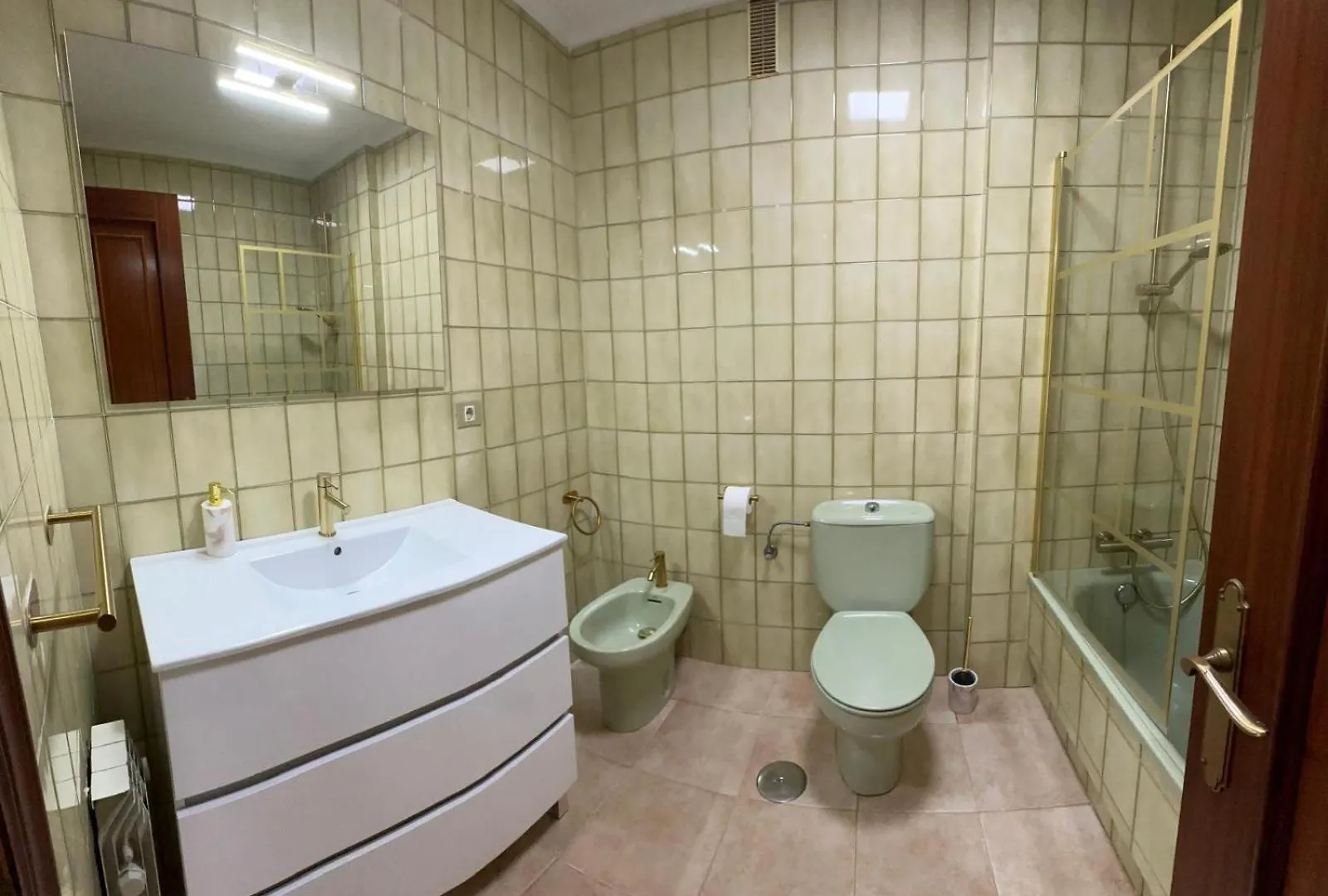 Apartamento En Menendez Pelayo Santander 0*,  Hiszpania